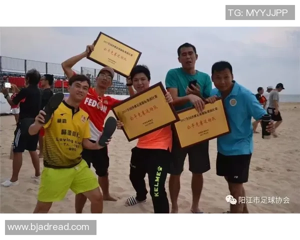 杭州足球队在世界锦标赛中的拼搏历程与荣耀时刻回顾 杭州足球队在世界锦标赛中的拼搏历程与荣耀时刻回顾